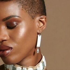 Natural MOTHER OF PEARL Stones Silver plated Earrings